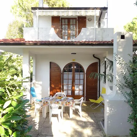 Villa Terraced House With Private Garden In Bibione
