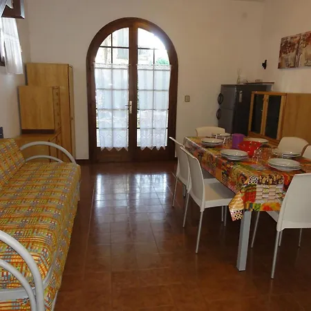 Terraced House With Private Garden In