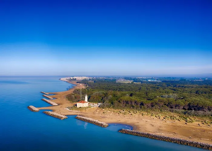 Terraced House With Private Garden In